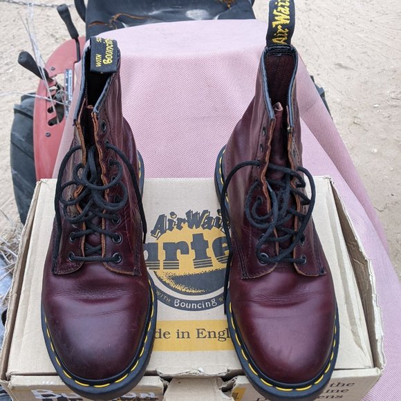 Vintage Dr Martens boots size US 9 burgundy - Picture 3 of 9